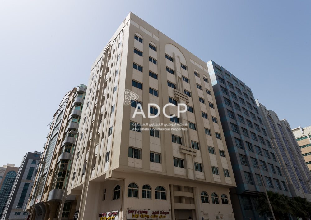 Building ADCP P/285 in Mussafah, Abu Dhabi