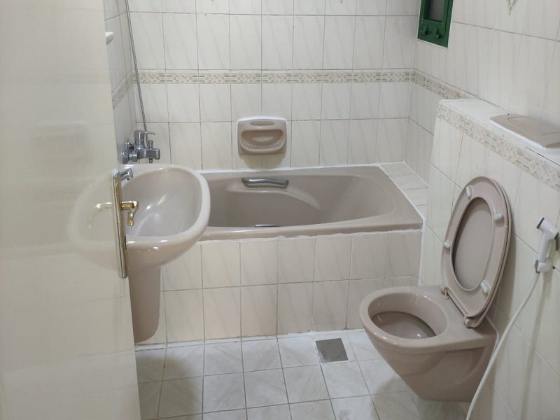 BATHROOM ADCP 727