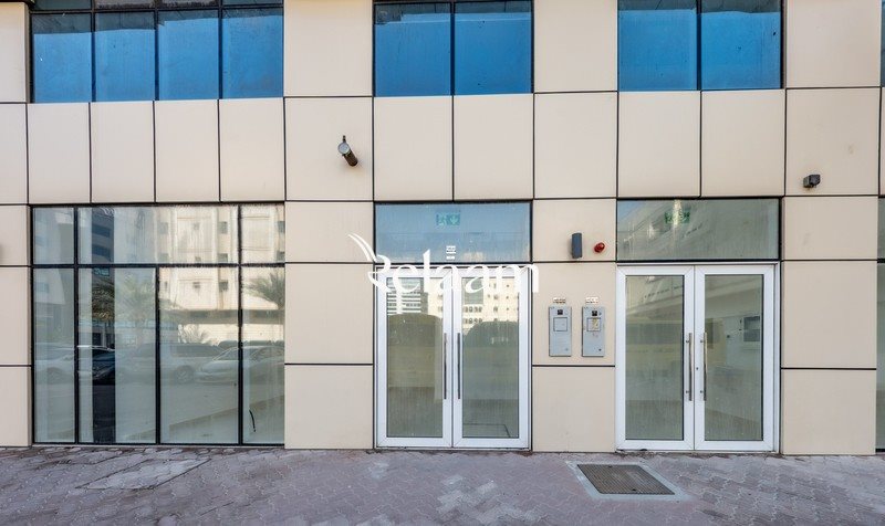 Relaam P/502 Shop Exterior Al Nahyan Abu Dhabi